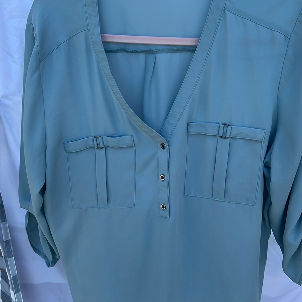 Sage green dress shirt, wrinkle resistant size XL